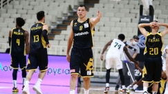 Σταμάτησε το μπάσκετ ο Γιόνας Ματσιούλις (pic & vids)
