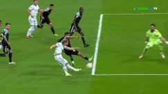 Η απίθανη απόκρουση του Αθανασιάδη με... κεφαλιά που απέτρεψε το 2-1 στην «οβίδα» του Μόντριτς (vid)