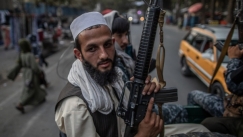 Φρικαλεότητες από τους Ταλιμπάν: Κρέμασαν πτώματα, φερόμενων απαγωγέων, σε δημόσιο χώρο 