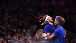 Laver Cup: Κέρδισε και στο διπλό ο Τσιτσιπάς, με Ισνερ απόψε τελευταίο ματς