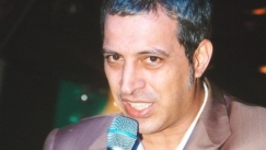 Θέμης Αδαμαντίδης: «Όλοι έχουμε πάθη, άκακα τουλάχιστον για τους υπόλοιπους» (vid)