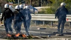 Ρομά μπλόκαραν και επιτέθηκαν στο αυτοκίνητο του Αστυνομικού Διευθυντή Αχαΐας