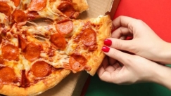 Πως οι παραγγελίες πίτσας στο Πεντάγωνο προέβλεψαν τον πόλεμο ανάμεσα στο Ιράν και το Ισραήλ (vid)