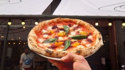 Franco Manca: Γιατί όλοι έχουν τρελαθεί με τη νέα πίτσα που έρχεται στην Αθήνα;