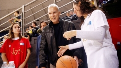 Μπάλα με την υπογραφή του Νίκου Γκάλη σε δημοπρασία για την ενίσχυση της Ιωάννας Παλιοσπύρου