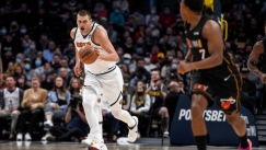 Επεισοδιακή νίκη των Νάγκετς με «triple double» του Γιόκιτς κόντρα στο Μαϊάμι (vid)