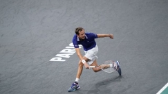 Paris Masters: Στους "4" ο Μεντβέντεφ που "υπέταξε" τον Γκαστόν (vids)