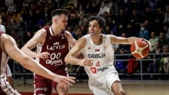 Η Σερβία του Τεόντοσιτς πήρε το θρίλερ με βολή στα δύο δευτερόλεπτα