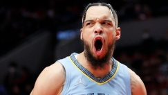 Ο Μπρούκς «έκλεψε» την κορυφή από τον Μάρκανεν στο NBA Top-10 (vid)