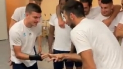 Η Πάρμα καλεί τους οπαδούς να παίξουν με τον Μπουφόν στο «πέτρα, ψαλίδι, χαρτί»! (vid)