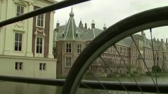 Ερήμωσαν οι δρόμοι στην Ολλανδία μετά το lockdown (vid)