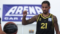 «Ζεστός» ο Χάνλαν, κράτησε όρθιο τον Άρη στο πρώτο δεκάλεπτο