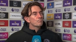 Η Μπρέντφορντ στηρίζει τον Φρανκ και τον κρατάει στον πάγκο μέχρι το 2025