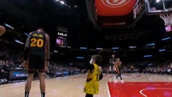 Πιτσιρικάς πάτησε παρκέ κατά τη διάρκεια του Xοκς-Χιτ για να χαιρετήσει τον Κόλινς (vid)