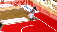 Ο Μούντι «ξέσπασε» στο καλαθι του Άρη (vid)