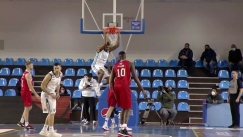 Ο Μίλερ «κατεδαφίζει» την μπασκέτα με ανάποδο κάρφωμα στο ματς Κολοσσός - Ολυμπιακός