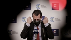 Η απάντηση του Θάνου Πλεύρη για τις φωτογραφίες χωρίς μάσκα: «Και ψεύτες και άθλιοι»