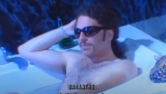 Μακριά μαλλιά, σαμπάνιες και ναρκωτικά: Το πρώτο βίντεο κλιπ στην καριέρα του Βαλάντη είναι το απόλυτο χάος