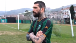 Ο Κολοβός παρουσιάστηκε από την Κοτσαέλισπορ, μιλώντας τουρκικά! (vid)