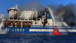 Εκπρόσωπος πλοιοκτήτριας του Euroferry Olympia: «Η φωτιά ξεκίνησε από φορτηγό στο γκαράζ» (vid)