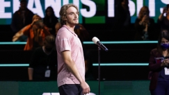 Τσιτσιπάς: «Υπήρξαν δύσκολες στιγμές για μένα στο ματς»