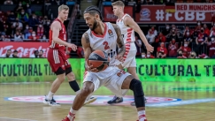 Τρένο στον σταθμό του Μονάχου (vid)