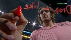 Ο Τσιτσιπάς νίκησε τον Τζέι Τζέι Γουλφ και έκλεισε με Snoop Dogg (vid)