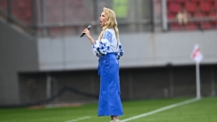 Η Πολιάκοβα συγκίνησε τραγουδώντας τον ουκρανικό ύμνο 