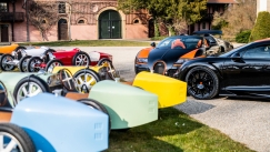 Bugatti: Πάμπλουτος πελάτης αγόρασε 8 αυτοκίνητα για την οικογένειά του! 