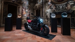 Η Ducati παρουσίασε την XDiavel Nera (vid)