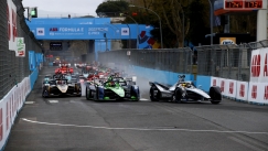 Η Jaguar κατέκτησε τη νίκη στον πρώτο αγώνα της Formula E στη Ρώμη (vid)
