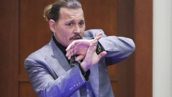 Τζόνι Ντεπ για Άμπερ Χερντ: «Μου έκοψε το δάχτυλο, με γρονθοκοπούσε, κλεινόμουν στο μπάνιο»