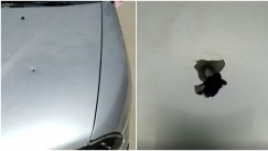 Βρήκε τρύπες στο καπό του αυτοκινήτου του από «αδέσποτες» σφαίρες: Ήταν μέσα τα παιδιά του (vid)