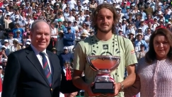 Η απονομή στον Τσιτσιπά και η ανάκρουση του Εθνικού ύμνου (vid)