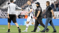 ΠΑΟΚ- Άρης 0-1: Έξω από τα αποδυτήρια οπαδοί του ΠΑΟΚ απαιτούν συγγνώμη από Κούρτιτς