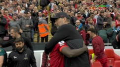 «You will never walk alone» από όλο το Άνφιλντ στους παίκτες του Κλοπ (vid)