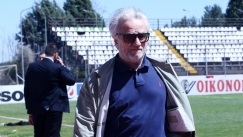 Στην κερκίδα με τους οπαδούς ο Γιάννης Κομπότης (vid)