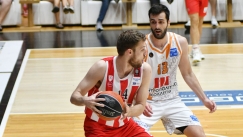 Βεζένκοβ: «Με ενδιαφέρει μόνο το πρωτάθλημα» (vid)