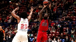 Ψηλά στη λίστα του Ολυμπιακού ο Μπεν Μπέντιλ (vid)