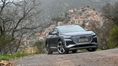 Audi Q4 Sportback 50 e-tron: Road Runner