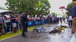 Ποδηλάτης συγκρούστηκε… με την γυναίκα του την ώρα του τερματισμού (vid)