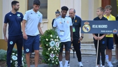 Ο Παναθηναϊκός κατέθεσε στεφάνι στο άγαλμα του θρυλικού Πούσκας