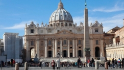 Οργανισμός που πρόσκειται στο Βατικανό χαιρετίζει την απόφαση για τις αμβλώσεις στις ΗΠΑ 