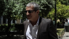 Για τις 14 Ιουλίου αναβλήθηκε η δίκη του Θέμη Αδαμαντίδη, που κατηγορείται για βία σε βάρος της συντρόφου του