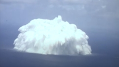 Τρομακτικό video από υποβρύχια δοκιμή ατομικής βόμβας: Υπήρχαν και καράβια για να δοκιμαστούν (vid)
