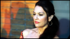 Ελένη Φιλίνη για την σεξουαλική παρενόχληση: «Σήκωσα το μπουκάλι και του το έφερα στο κεφάλι»