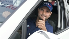 Ο Τόνιο Λιούτσι δίνει ραντεβού στη Μύκονο (vid)