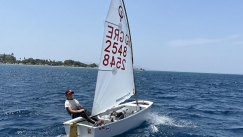 Πρώτη η Μακρή, δεύτερος ο Τουρνής στα μισά του Παγκοσμίου στα Οπτιμιστ