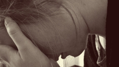 Ο χαμός της μητέρας της και η ανεργία οδήγησαν την 29χρονη στην αυτοκτονία: Έδεσε σχοινί στις σωλήνες του καλοριφέρ 