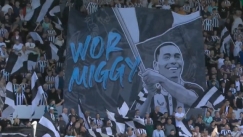 Η εκδίκηση του Αλμιρόν για το «disrespect» του Γκρίλις: Πανό, πλακάτ και… iconic φωτογραφία με πιτσιρικά φίλαθλο (vid)